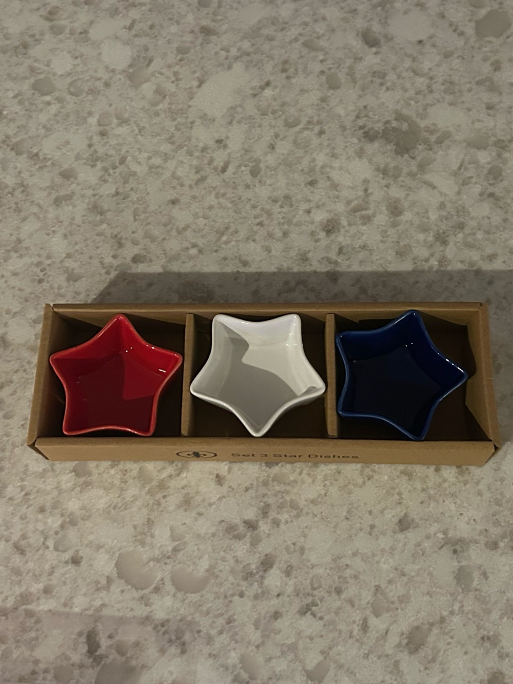 “New” Gordon Bleu Patriotic Star Dish Set - Red, White & Blue
